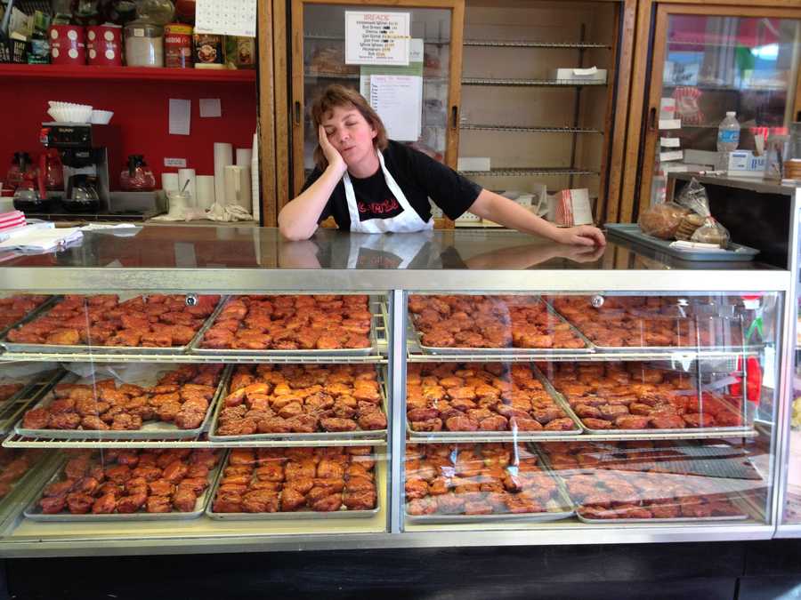 SLIDESHOW Batesville bakery makes Cherry Thingalings