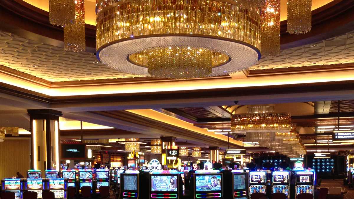 Former Horseshoe Casino employees indicted on felony gaming charges