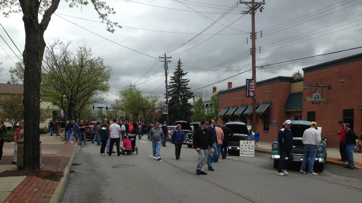 Slideshow Sharonville Classic Car Show