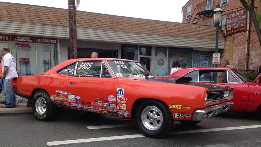 Slideshow Sharonville Classic Car Show