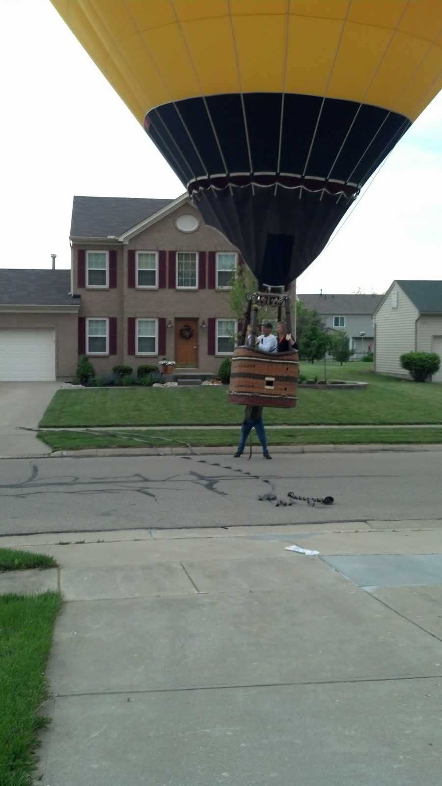 Photos Balloons make unexpected landing in Lebanon