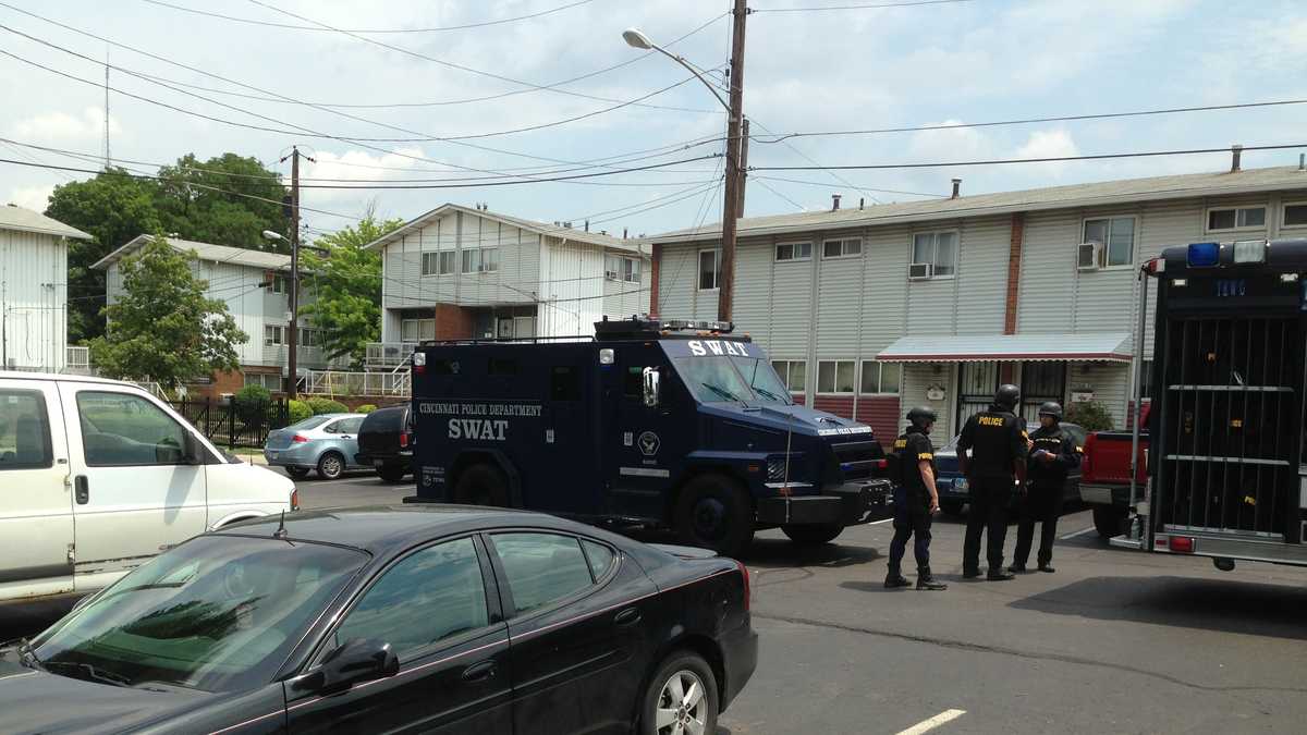Police arrest robbery suspect following West End standoff