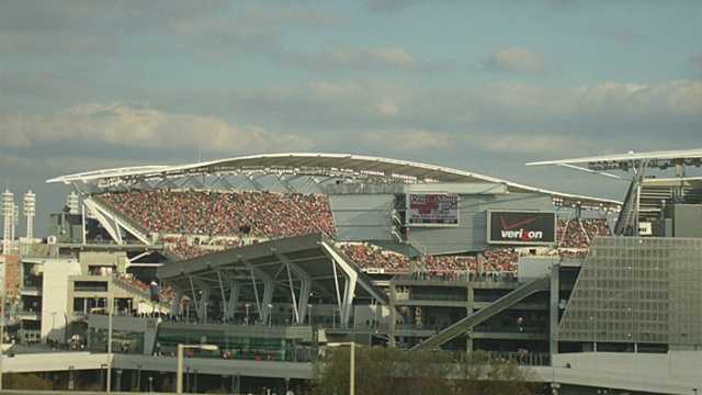 How much the Cincinnati Bengals stadium naming rights deal with