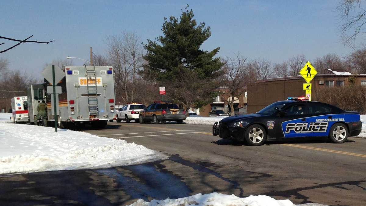 One taken into custody after police standoff in Mt. Healthy