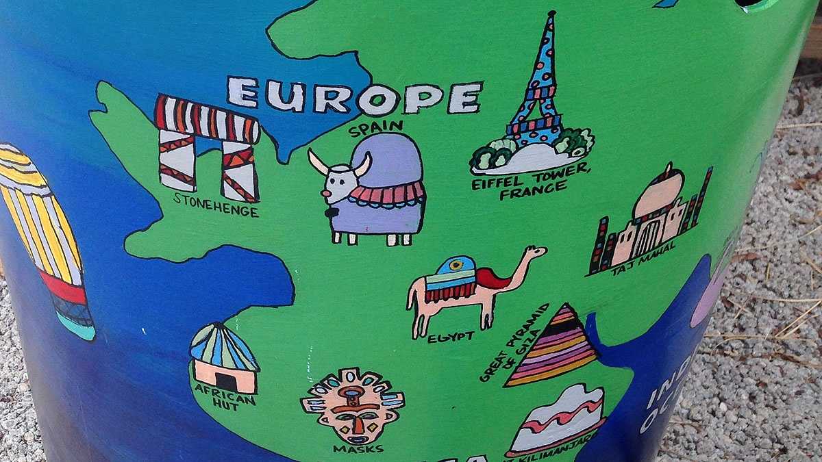 Photos 2014 Zoo rain barrels