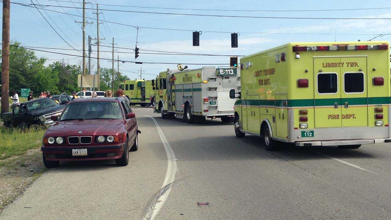 At Least 2 Hurt In Liberty Twp. Crash