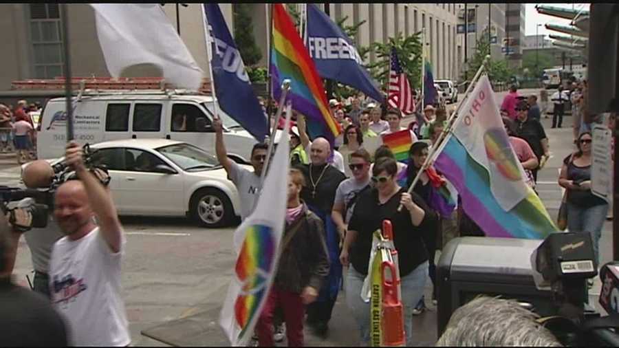 Naked men - Gay marriage opposing view Tranny beats off