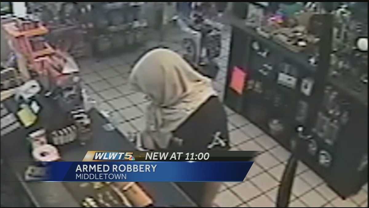 Shirt Wrapped Robber Turns Himself In 