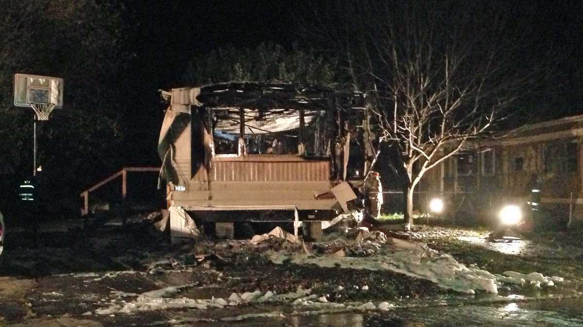 Oxford mobile home gutted by fire