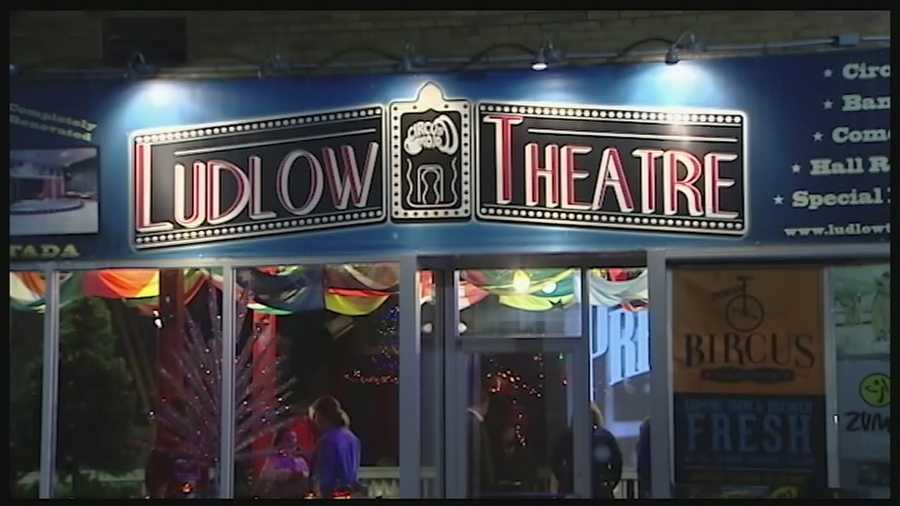 The Ludlow Theatre hasn't played a movie for a quarter of a century. That was the case until Saturday night when Gorilla Cinemas put on a show of "It’s a Wonderful Life."