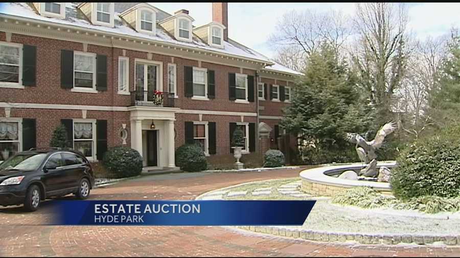 The contents of a historic Hyde Park home are now up for auction. The River High estate recently sold for $3.2 million and now the house is being emptied.