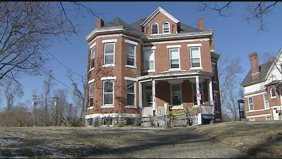 Empty and aging, 10 former U.S Army Officer homes are in need of renovation in Fort Thomas. The homes are owned by the Veterans Affairs. They are working with the city of Fort Thomas to find a developer to purchase the homes and renovate them. But it's not going to be an easy task.