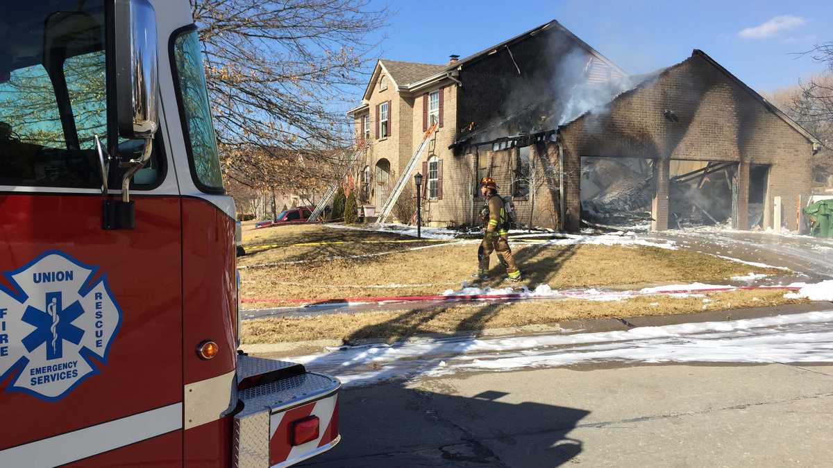 Woman, dogs rescued from Florence house fire