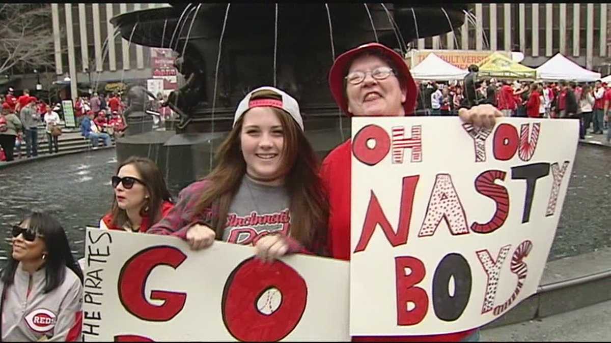 Thousands of Cincinnati Reds fans celebrate Opening Day 2015