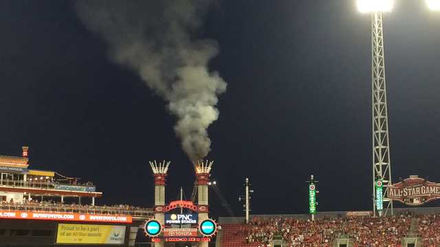 Reds stadium smokestack catches fire during game vs. Giants 