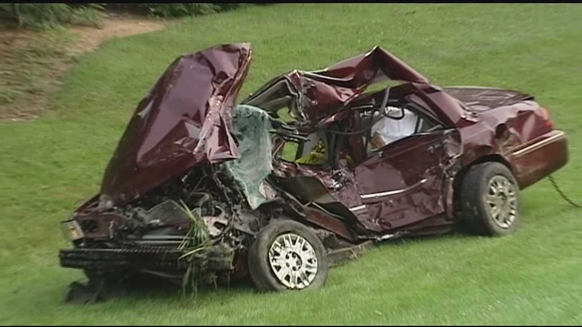 Witnesses describe rushing to scene of Warren County crash that killed 2