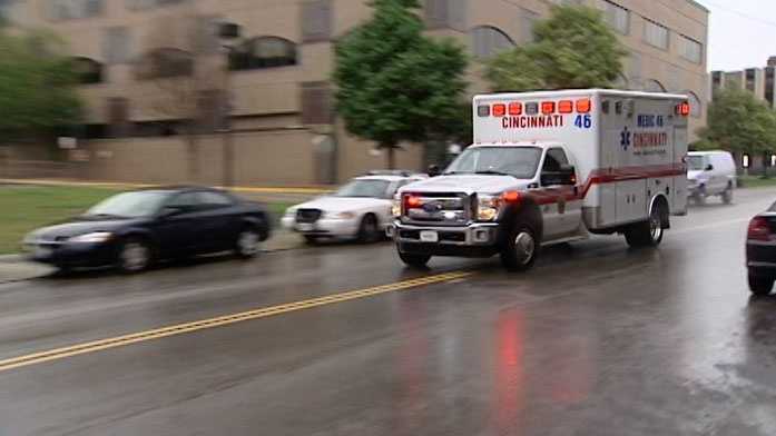 sonny kim shooting timeline 3 Officers at the scene perform CPR on Kim before an ambulance takes him and the suspect to UC Medical Center.Watch the ambulance arrive at UC Medical Center