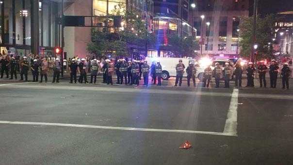 Raw video: Officers break up unruly crowd on Fountain Square