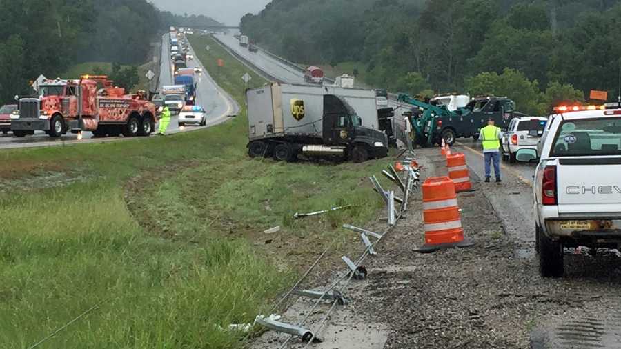 Truck crash, fuel leak snarls traffic on I-71 in Gallatin County for hours