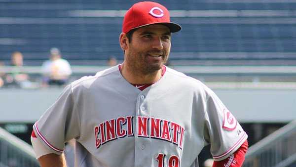 Joey Votto Confronts Fan, Then Apologizes 