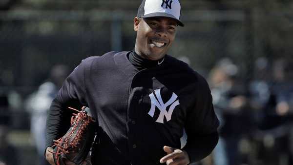 Yankees closer Chapman agrees to accept 30-game suspension