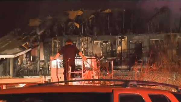 3 dead in central KY apartment fire