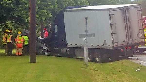 Police identify woman killed in Warren Co. crash
