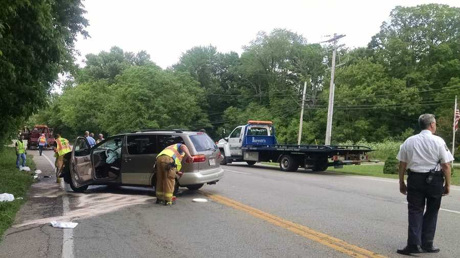 7 hurt in Morrow headon crash