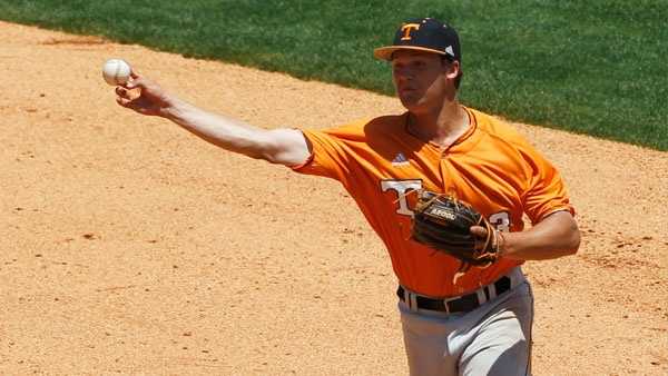 Reds draft Tennessee 3B Nick Senzel with No. 2 pick