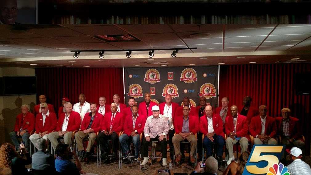 Pete Rose inducted into the Reds Hall of Fame