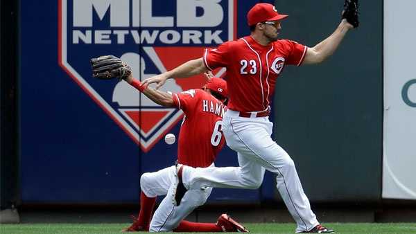 Cubs sweep Reds in series full of oddities