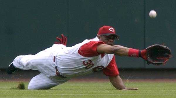 Cincinnati reds ken griffey jr hi-res stock photography and images