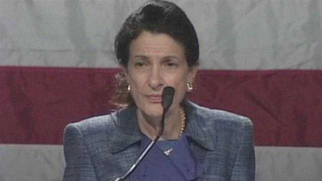 Olympia Snowe addresses her fellow Republicans for the last time as a United States Senator. News 8's Erin Ovalle reports.
