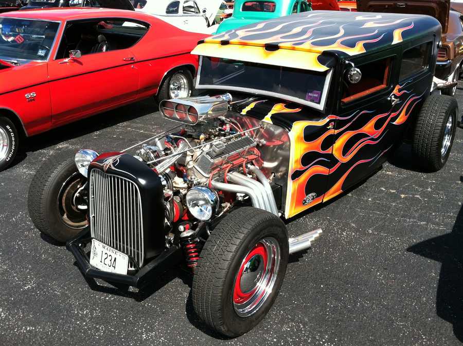 PHOTOS: Toys For Tots Car Show