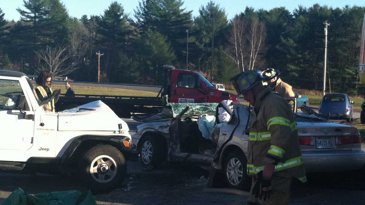 Topsham crash kills 1