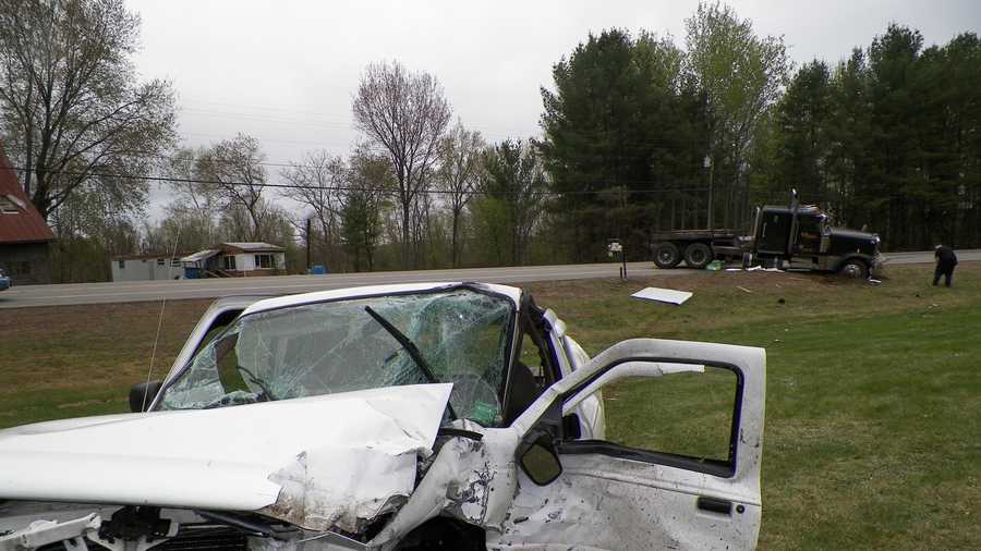 New Sharon man dies from injuries following crash