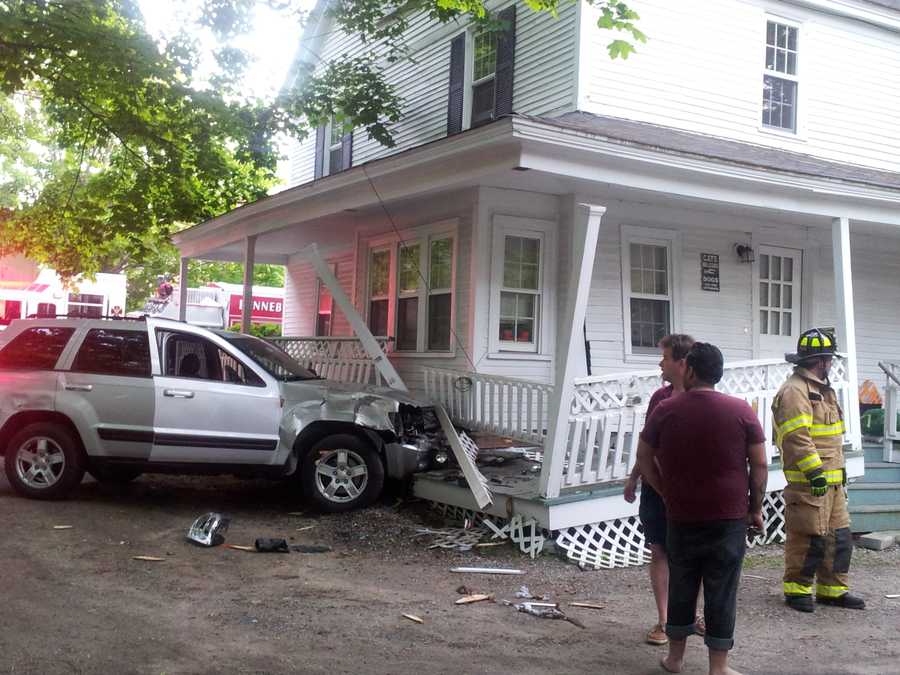 Photos Car crashes into Kennebunk apartment building