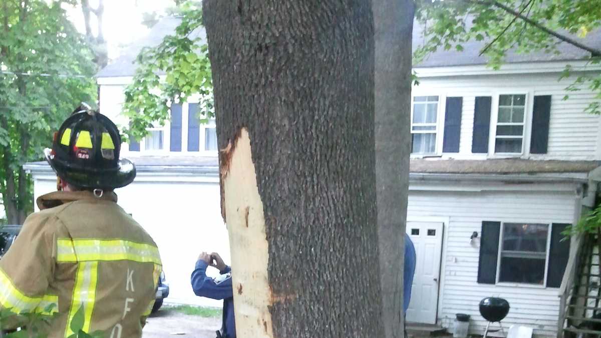 Photos Car crashes into Kennebunk apartment building