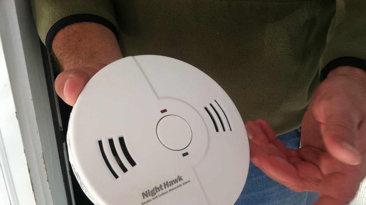 Firefighters, lawmakers push tougher CO detector requirements