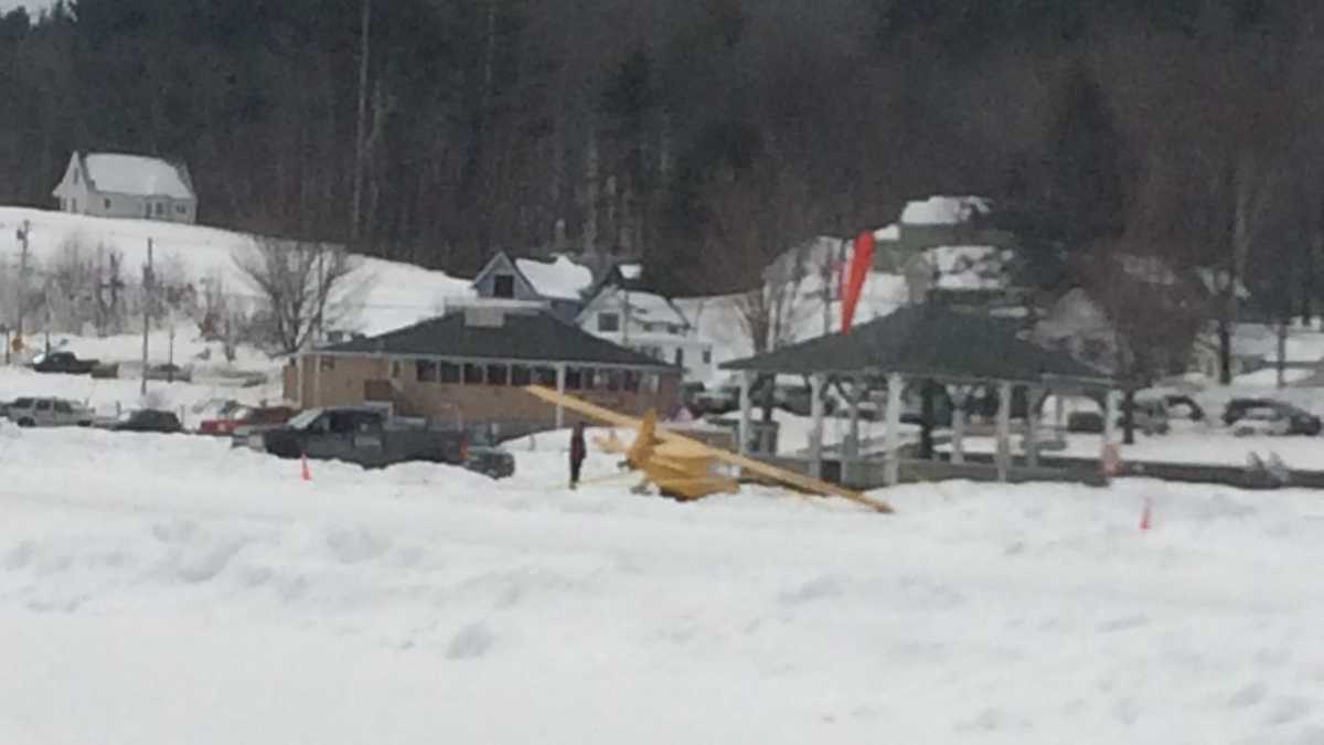 Photos Plane crashlands on Alton Bay