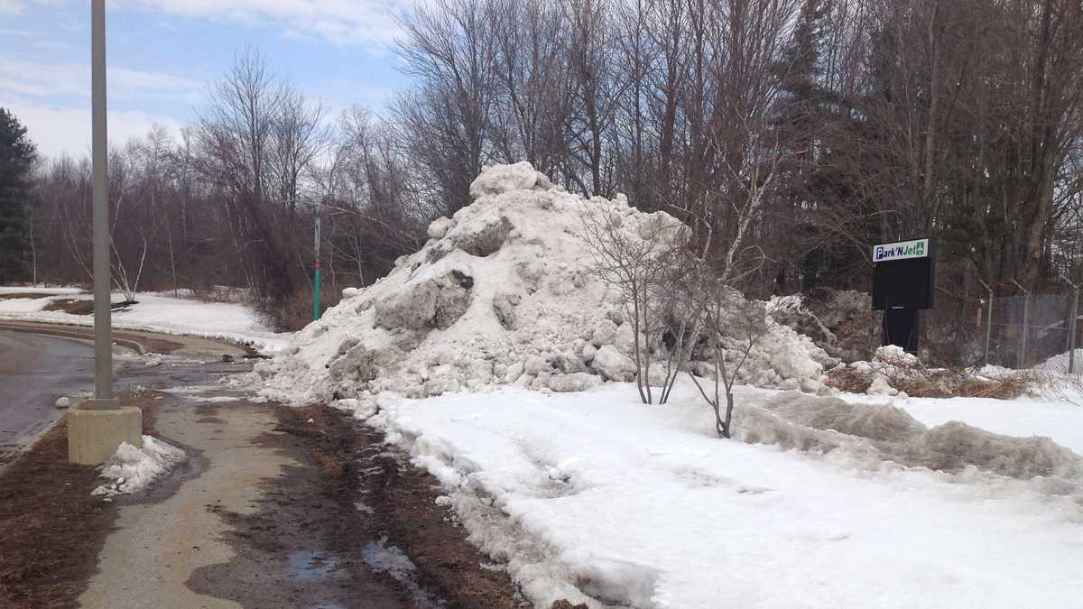 Photos Snow dumped in front of business