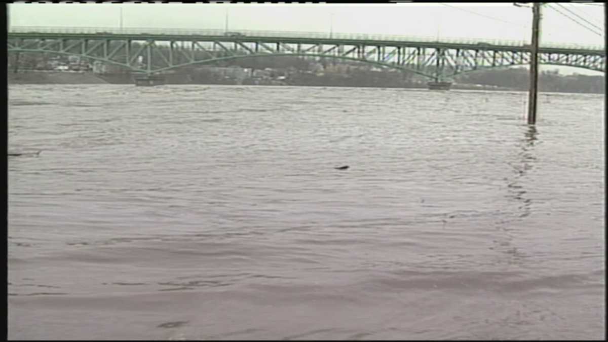 Photos Historic flood of 1987