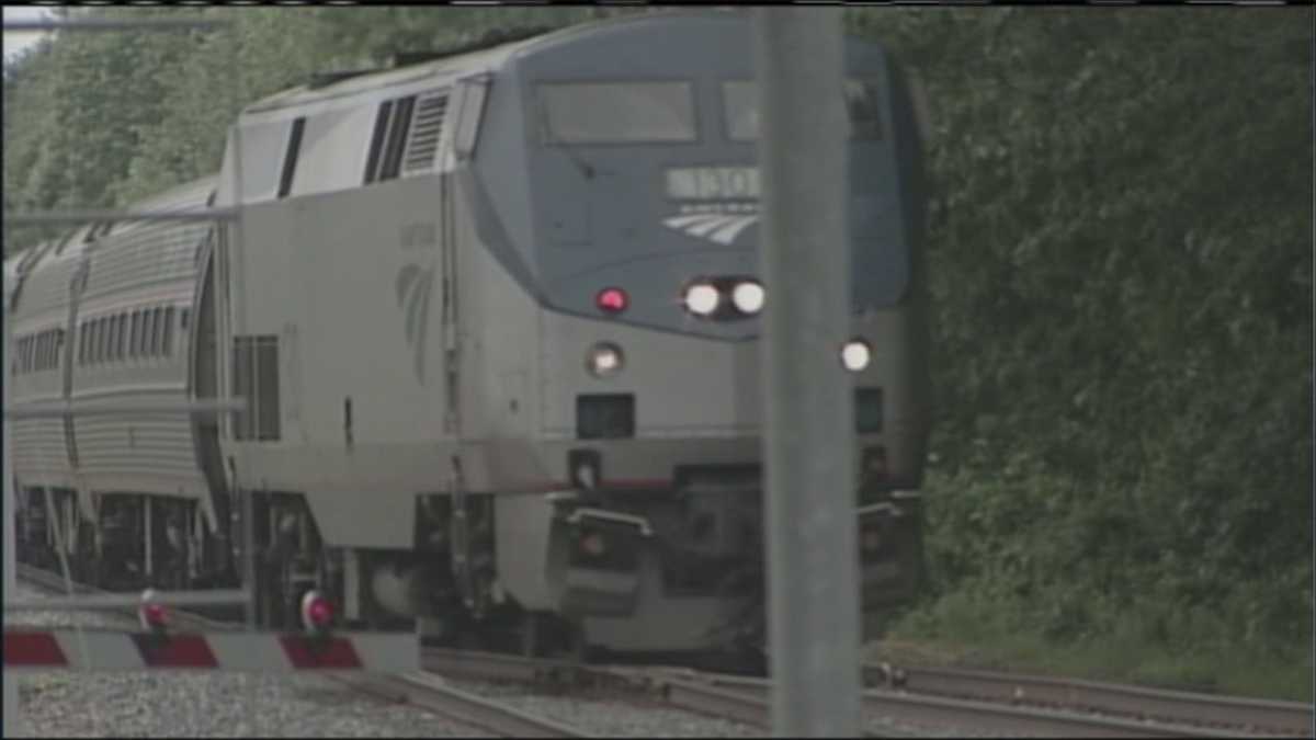 Person struck, killed by Downeaster in New Hampshire
