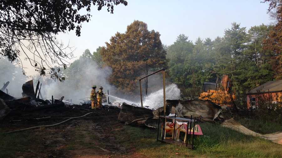 Fire destroys Leeds home