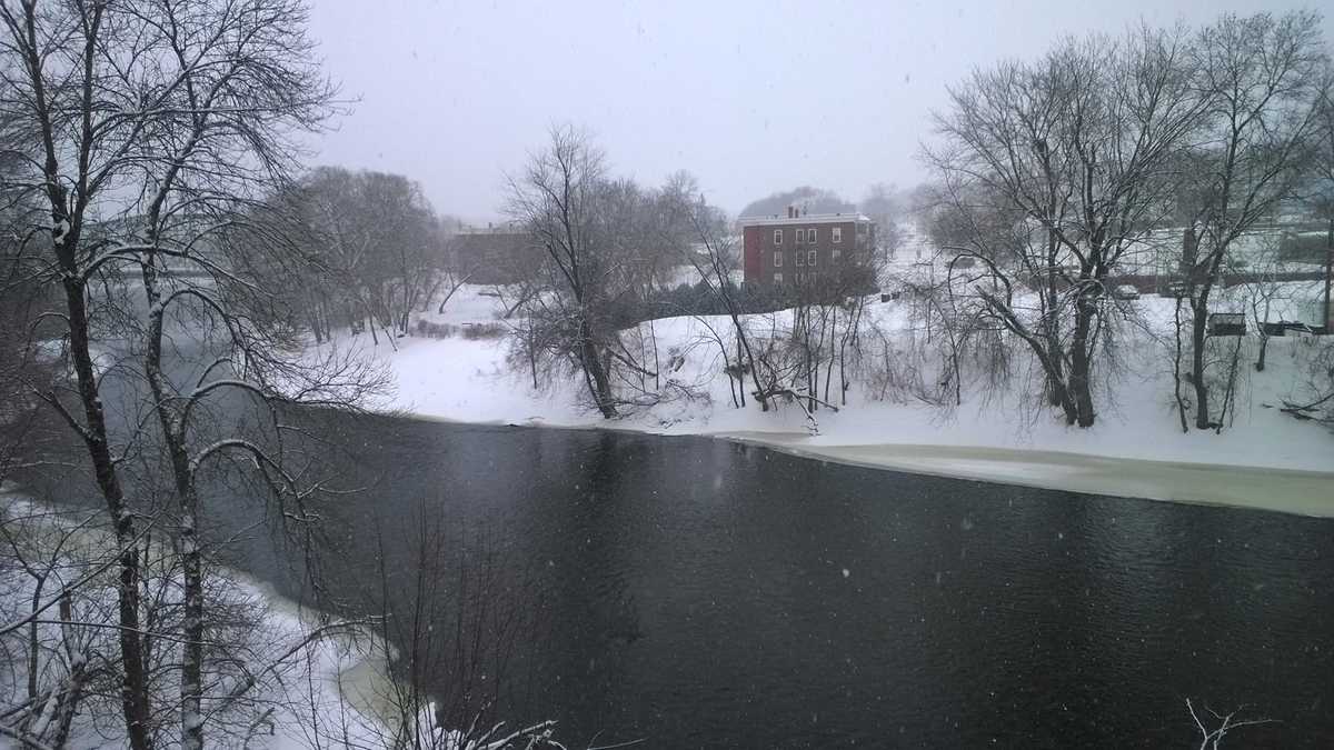 Photos Snow returns to Maine