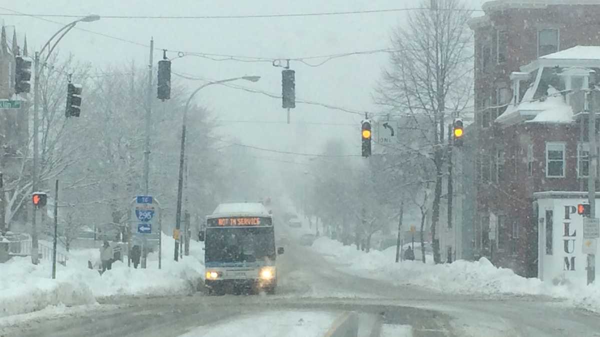 Photos Snow returns to Maine