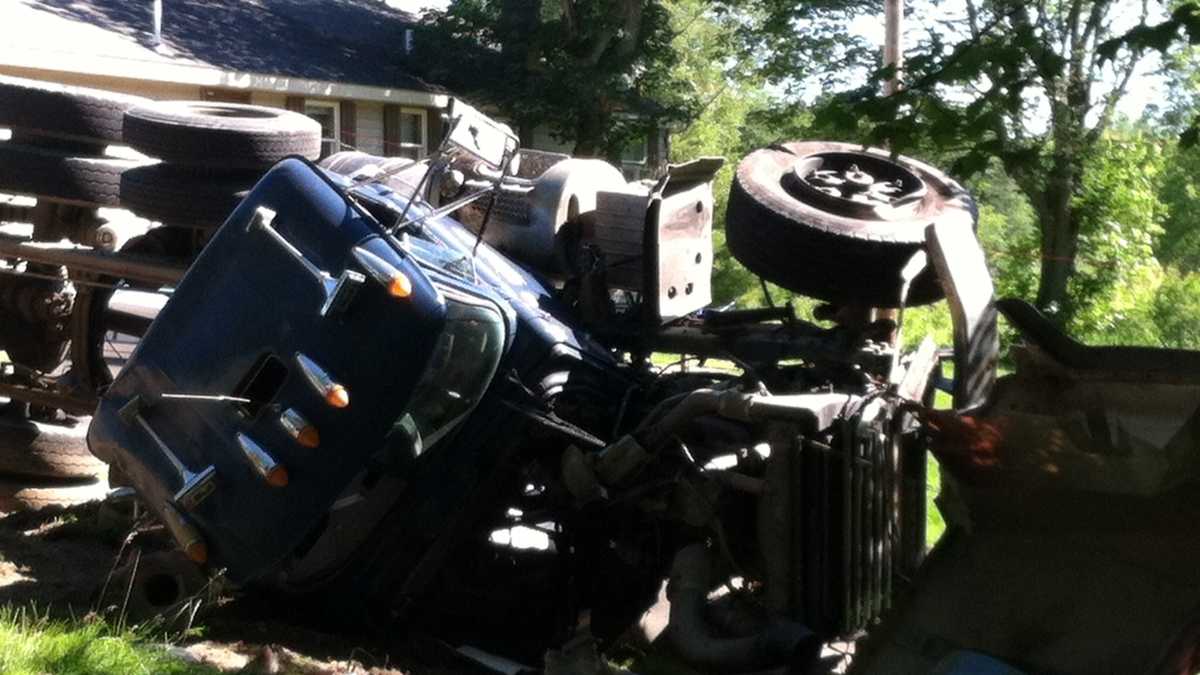 2 injured in 4vehicle crash in Gorham
