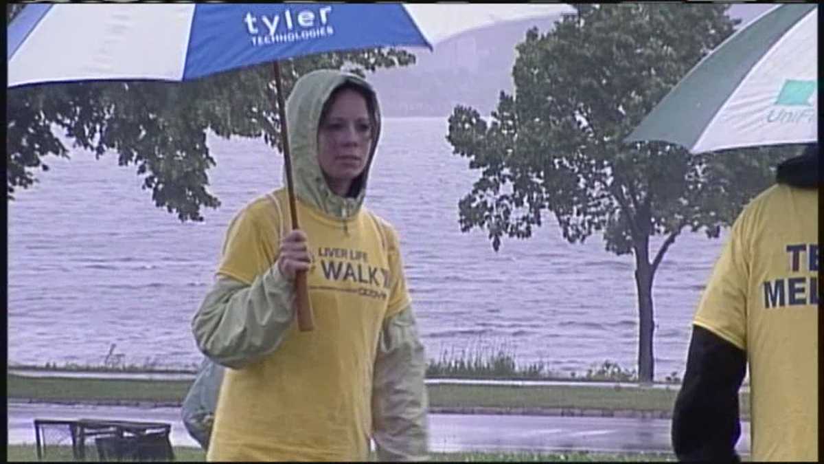 Walkers raise awareness about liver disease