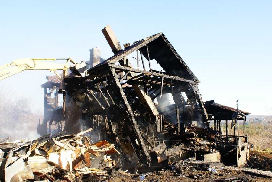 Fire Destroys West Paris Farmhouse