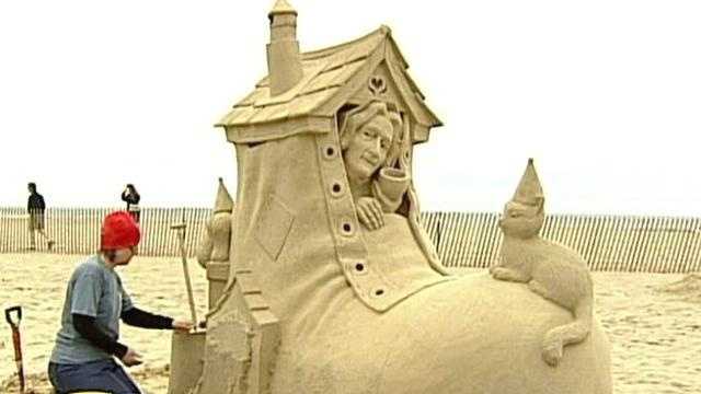 Artists at Hampton Beach Compete in Sand Sculpting Competition



